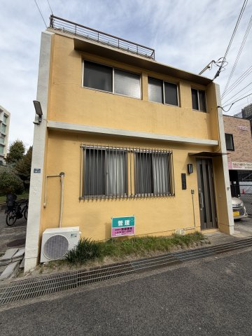 マンション平和の外観