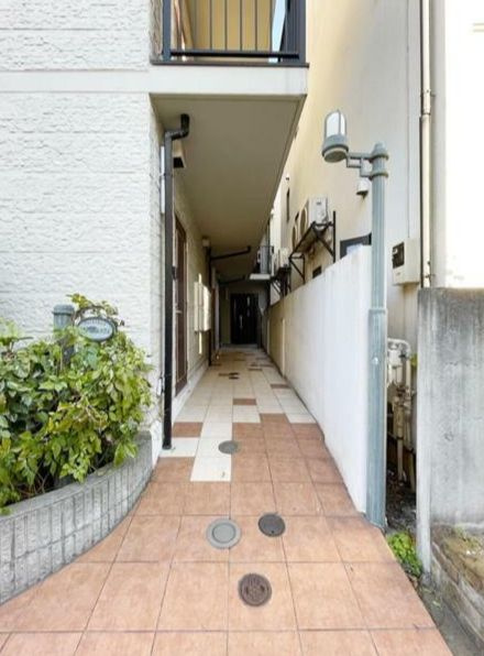 練馬区中村北４丁目のアパートのエントランス