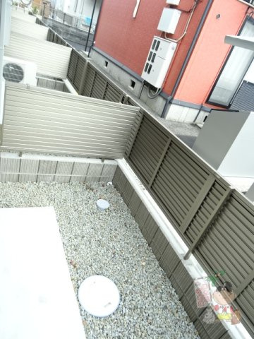 メゾンドシャルムの庭