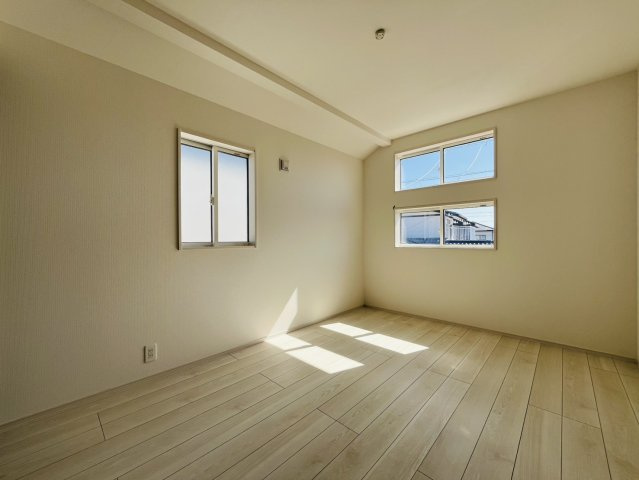 知多市南粕谷2丁目47番219『仲介手数料無料』新築戸建ての洋室