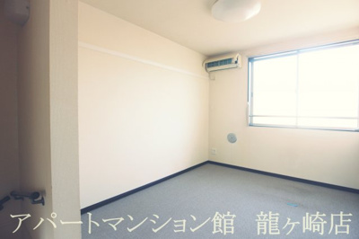 【居間・リビング】 | レオネクストエスポワール愛戸