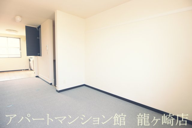 レオネクストエスポワール愛戸の居間・リビング