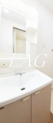 【洗面所】 | グランパティオ | 洗面台です。