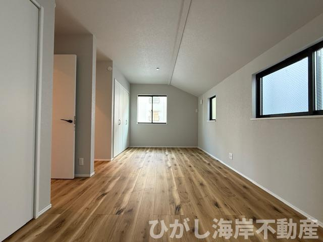 茅ヶ崎市柳島1丁目　新築未入居戸建　全12区画の洋室|10帖　洋室