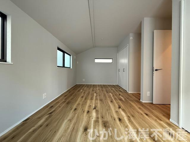 茅ヶ崎市柳島1丁目　新築未入居戸建　全12区画の内装|10帖　洋室