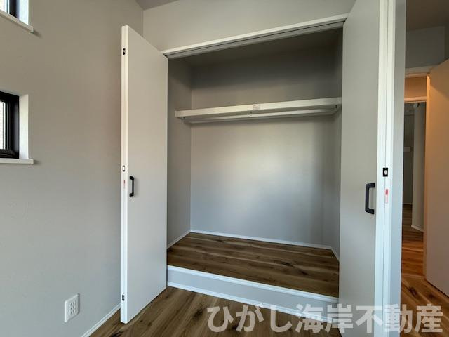茅ヶ崎市柳島1丁目　新築未入居戸建　全12区画の収納|各居室　収納スペース付き