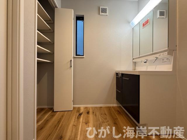 茅ヶ崎市柳島1丁目　新築未入居戸建　全12区画の脱衣所|脱衣スペース