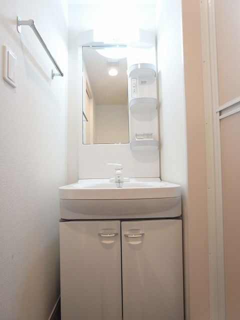 リブリ・ラークの独立洗面台