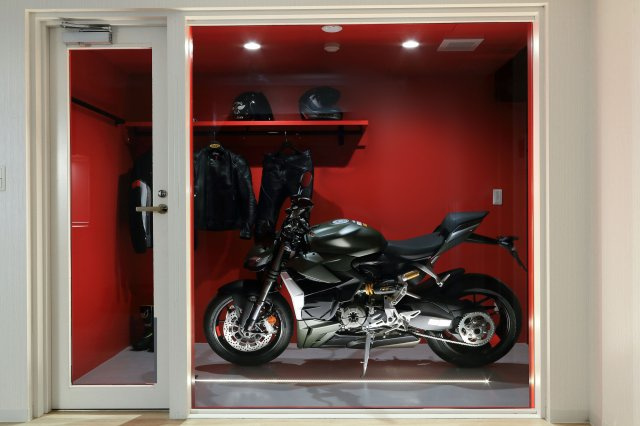 Living with Motoの内装