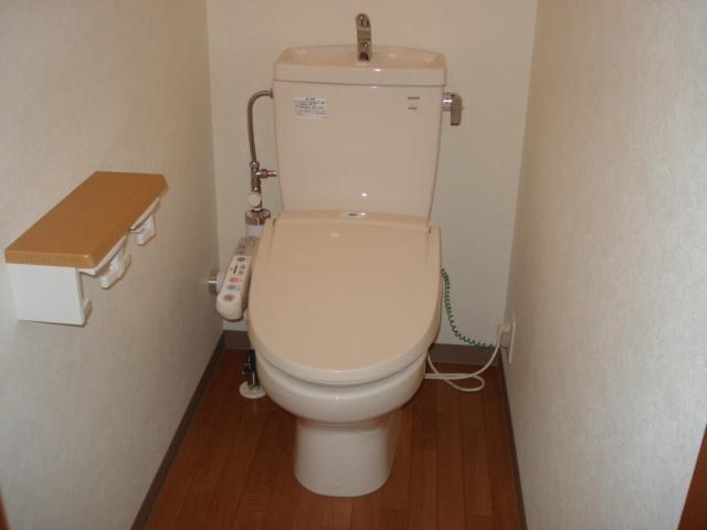 桜花壱番館のトイレ|シャワー付トイレ