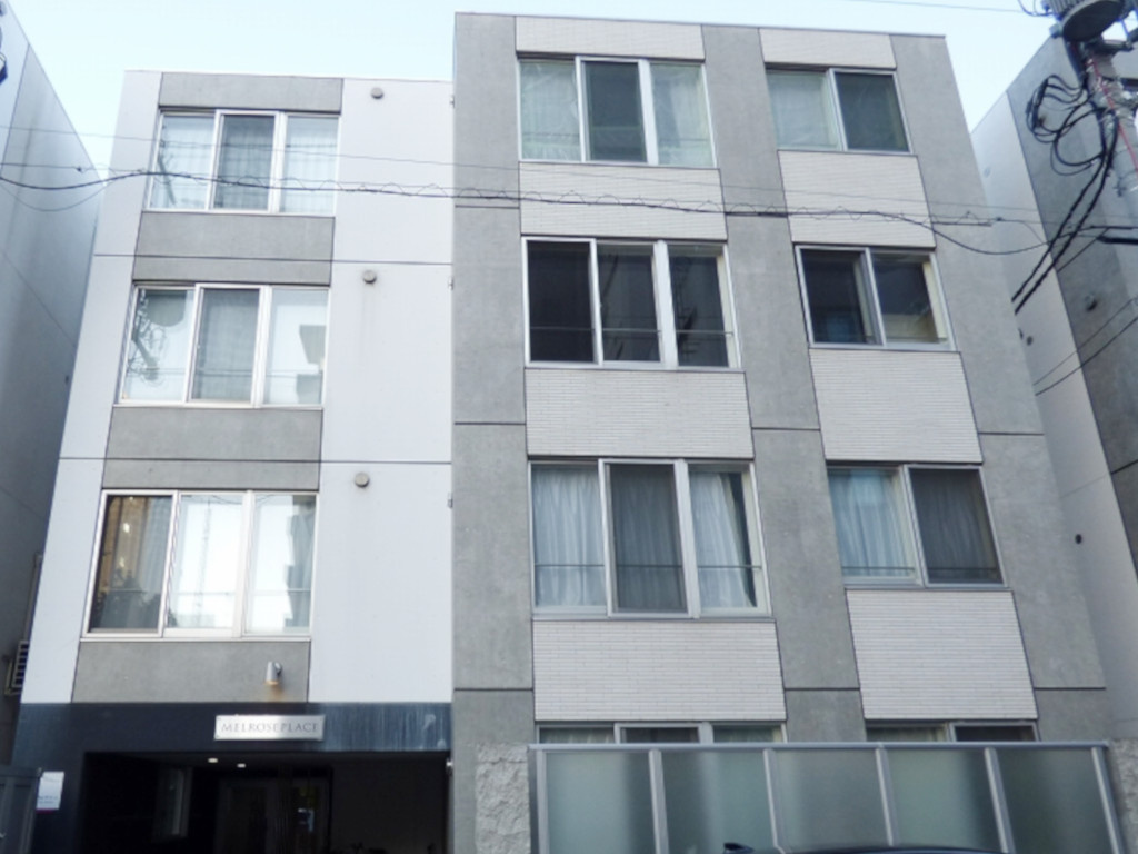 ユニエトワール札幌北9条の外観