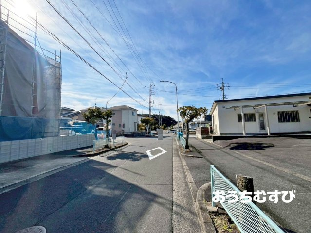 春日井市藤山台5丁目第1期(全2棟)の前面道路含む現地写真