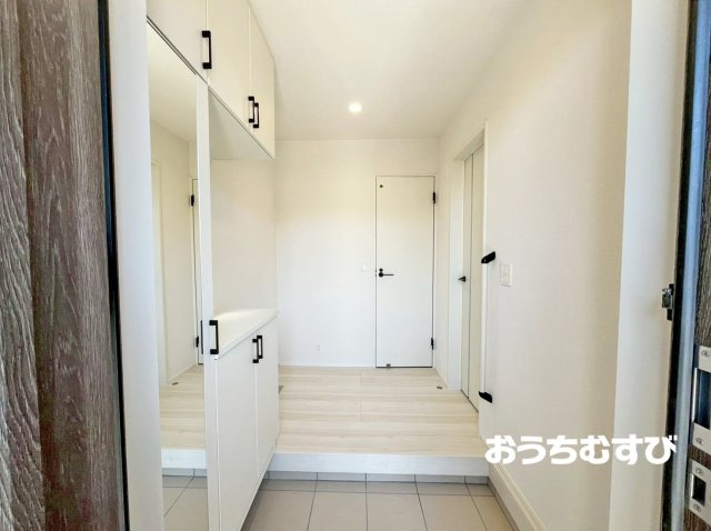 春日井市藤山台5丁目第1期(全2棟)の玄関