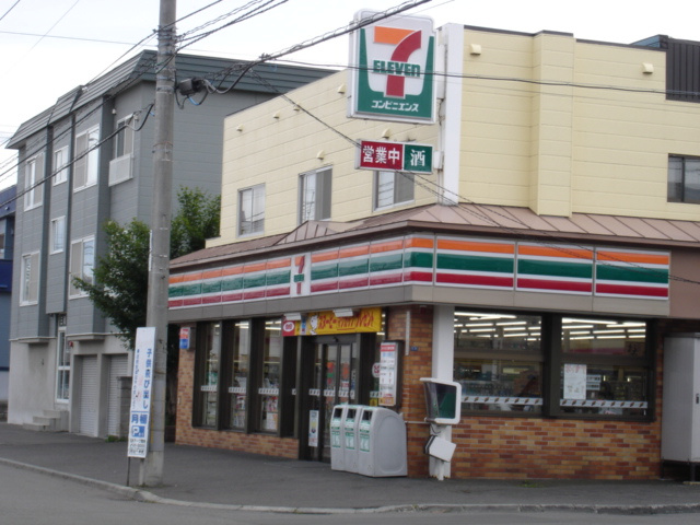 Ｉ・ＧＲＡＣＥ２２の周辺|セブンイレブン（コンビニ）まで301ｍ