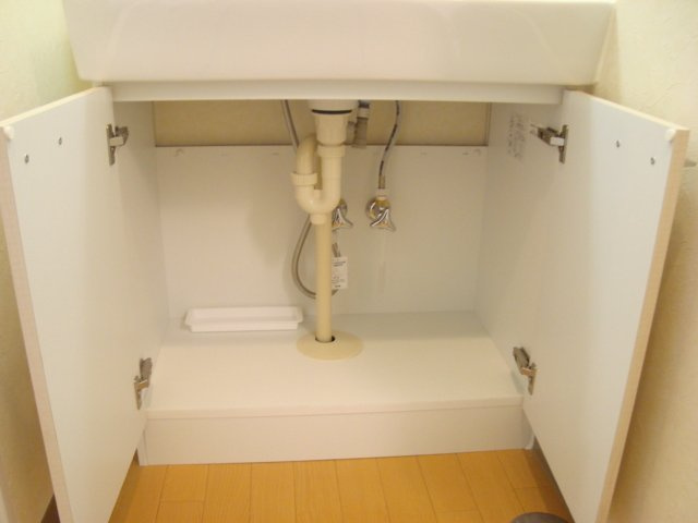 ロジェ福住の収納|ドレッサー下収納