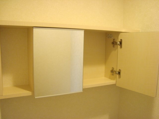 ロジェ福住の収納|トイレ収納開