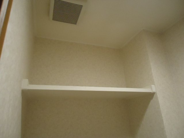 ジュノンのトイレ|棚