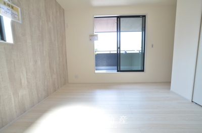 【洋室】 | 海老名市国分寺台5丁目  新築戸建て　全1棟【仲介手数料無料】 | 2階　洋室1（7.5帖）