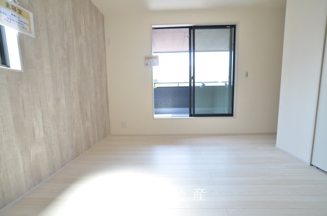 【洋室】 | 海老名市国分寺台5丁目  新築戸建て　全1棟【仲介手数料無料】 | 2階　洋室1（7.5帖）