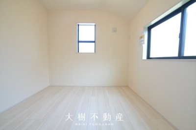 【洋室】 | 海老名市国分寺台5丁目  新築戸建て　全1棟【仲介手数料無料】 | 2階　洋室3（5.34帖）