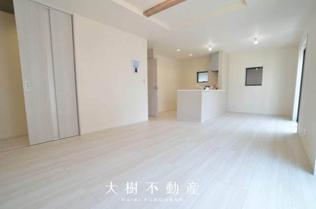 【和室】 | 海老名市国分寺台5丁目  新築戸建て　全1棟【仲介手数料無料】 | 宅地建物取引士による不動産のご説明・現地のご案内、住宅金融普及協会住宅ローンアドバイザーが住宅ローンのアドバイスから融資実行までのお手伝いをしっかりサポートします♪