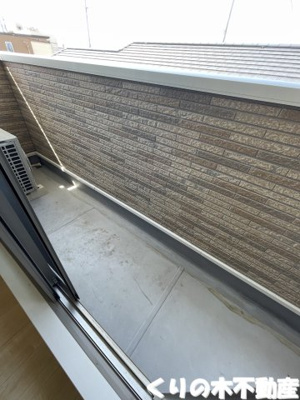 【バルコニー】 | グランディール本町Ａ | お洗濯にも便利なバルコニー付き