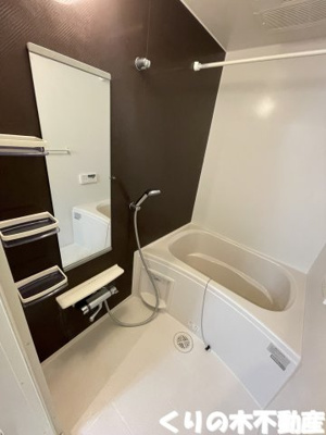 【浴室】 | グランディール本町Ａ | 落ち着いた空間のお風呂です