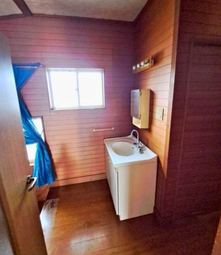 【中古】川越笠幡中古住宅の独立洗面台|2F洗面台です