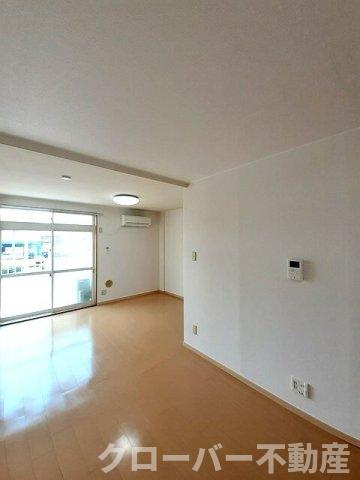 シャトレ苺Ａの居間・リビング