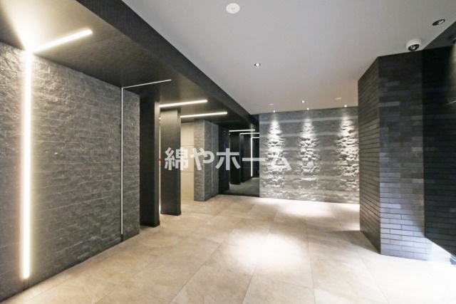 S-RESIDENCE難波大国町dominaのロビー