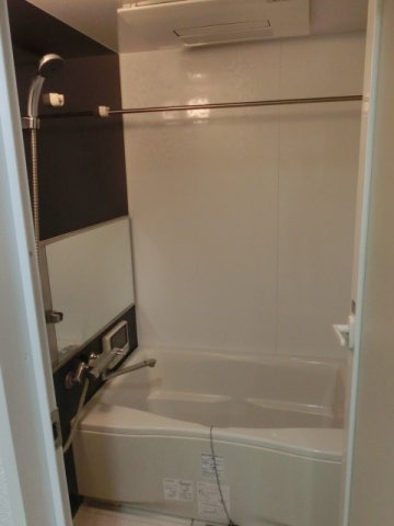 大阪市中央区南船場１丁目の賃貸マンションの浴室