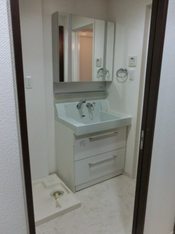 大阪市中央区南船場１丁目の賃貸マンションの洗面所