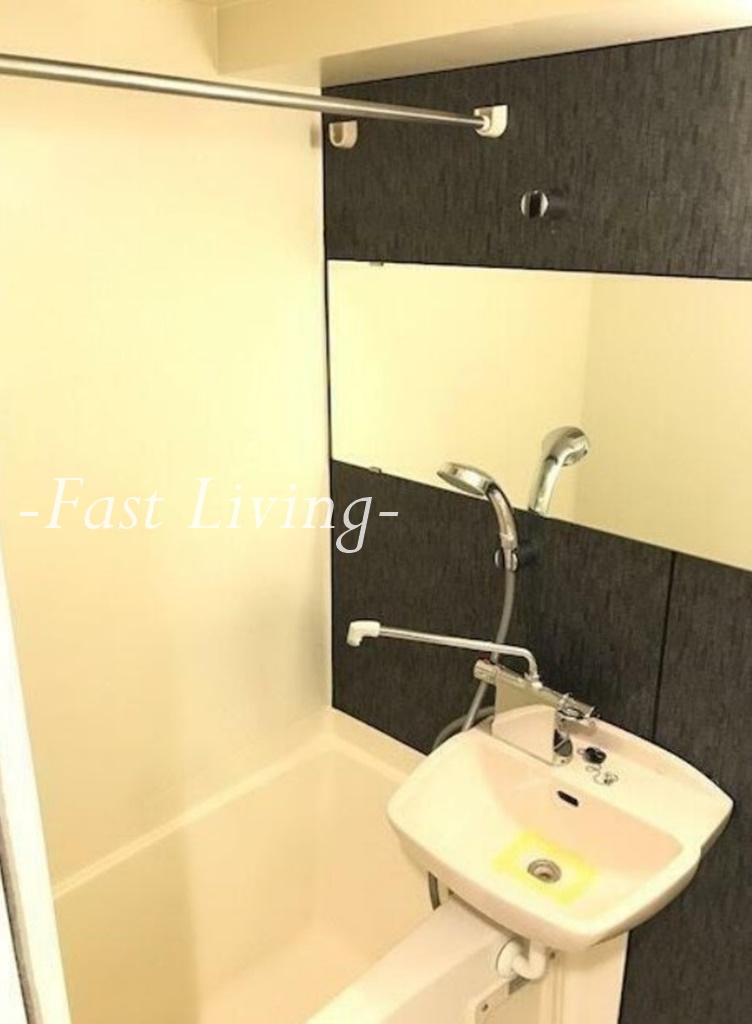 KDXレジデンス早稲田鶴巻の浴室