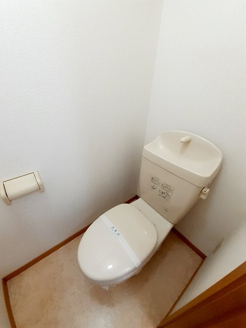 エテルノ・スクウェア四番館のトイレ|※左右反転タイプ