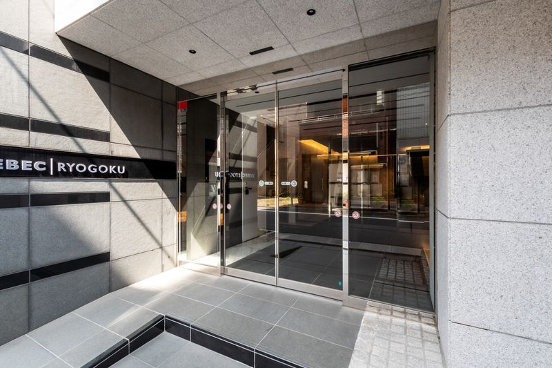 ジーベック両国のエントランス