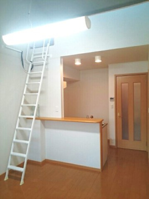 【居間・リビング】 | フレスクーラブリッサ | ゆったり過ごせるリビングです