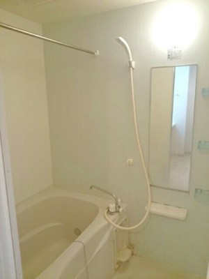 【浴室】 | フレスクーラブリッサ | お風呂で日々の疲れを落としましょう