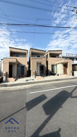 早良区昭代２丁目　戸建ての前面道路含む現地写真