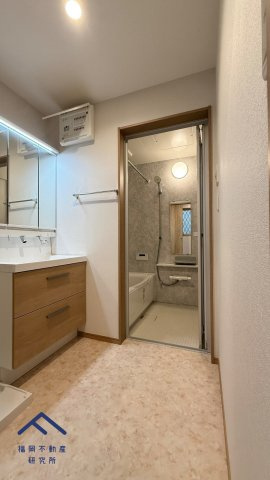 早良区昭代２丁目　戸建ての独立洗面台