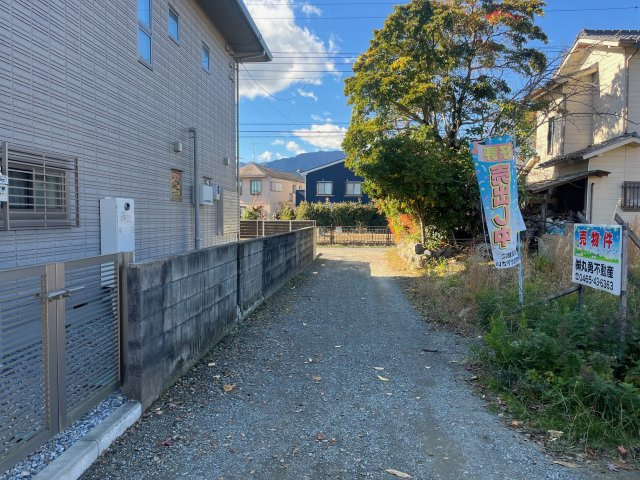 小田原市清水新田　建築条件なし売地の前面道路含む現地写真|全面道路