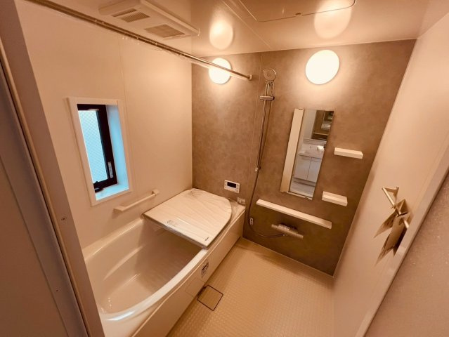 【浴室】 | 練馬区高野台３丁目　新築戸建て　C号棟 | 【A号棟建築中】一日の疲れが癒される優雅なバスタイムを