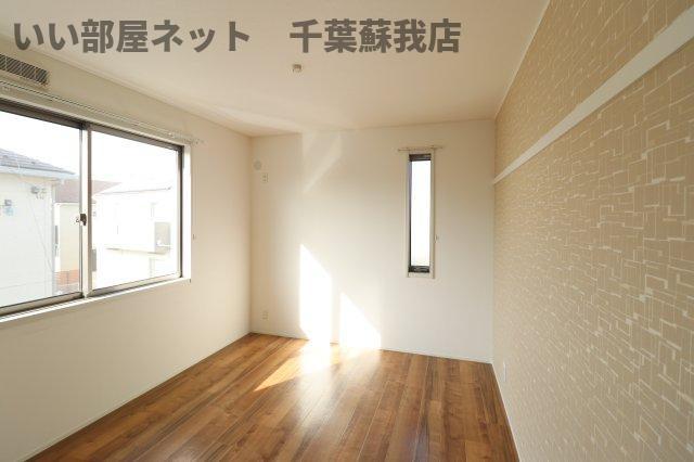 イル・ヴォーロ高田　Ｃ棟の寝室|広くて明るい寝室