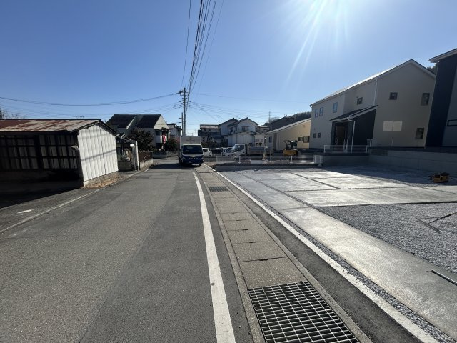 新築　高崎市根小屋町第１　Liveie Garden.S  １号棟の前面道路含む現地写真|現地写真　北側接道幅員約5ｍ　北西側接道幅員約2.9ｍ