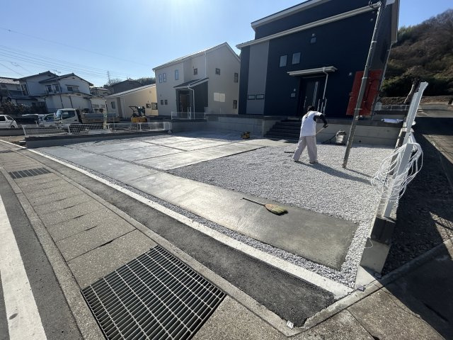 新築　高崎市根小屋町第１　Liveie Garden.S  １号棟の駐車場|現地写真　駐車スペースは並列4台分可能です！
