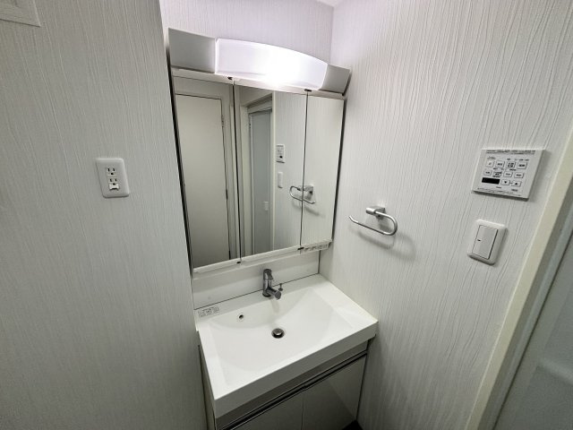 フクロク・レーヴ・マンションの独立洗面台