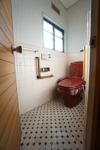 丸亀市富士見町戸建てのトイレ