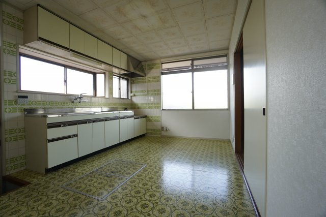 丸亀市富士見町戸建てのキッチン