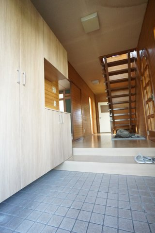 丸亀市富士見町戸建ての玄関