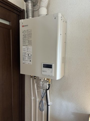網走市潮見１０丁目１１番７号　地下１階付中古売家の発電・温水設備|【リフォーム済み】新品の灯油給湯器へ交換致しました。ご自身で交換するとそれなりに費用が掛かるので嬉しいですね。