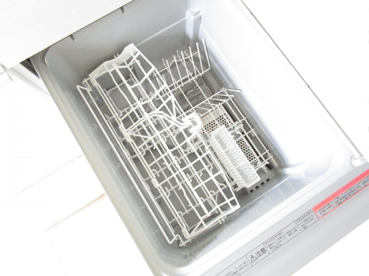 網走市潮見１０丁目１１番７号　地下１階付中古売家のキッチン|【リフォーム済】食洗器を設置致しました。
